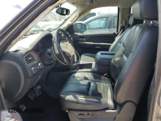 2007 Chevrolet Tahoe LT z VIN 1GNEK13047R103341, wystawiony jako Copart lot #54601315 z przebiegiem 134 742 mil mil oraz Szkoda całkowita • Salvage title. Historia ofert i sprzedaży dostępna na DreamBid. Obrazek 7.