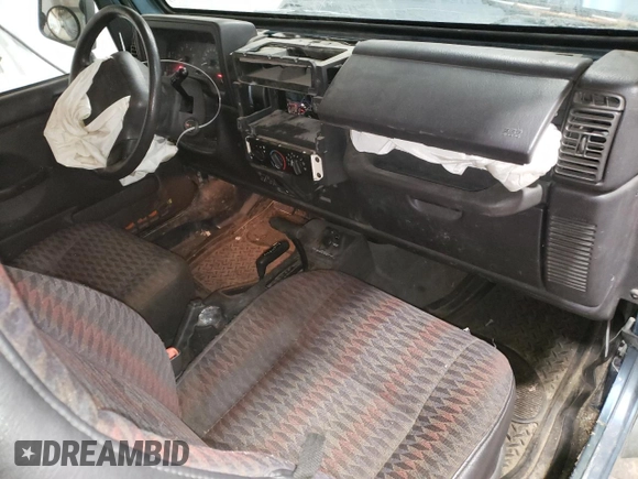 1999 Jeep Wrangler SE with VIN 1J4FY29P0XP412753, listed as a Copart auction lot 47015985 with 137,388 mi miles and Salvage Title. Bid and sale history available at carsss.com. Image 8.