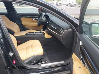 2018 Volvo S90 Momentum z VIN LVY982AKXJP032631, wystawiony jako IAAI lot #42204902 z przebiegiem 178 192 mil mil oraz . Historia ofert i sprzedaży dostępna na DreamBid. Obrazek 5.