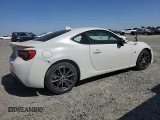 2017 Toyota 86 z VIN JF1ZNAA11H8706337, wystawiony jako Copart lot #56076365 z przebiegiem 111 330 mil mil oraz Czysty tytuł • Clean title. Historia ofert i sprzedaży dostępna na DreamBid. Obrazek 3.