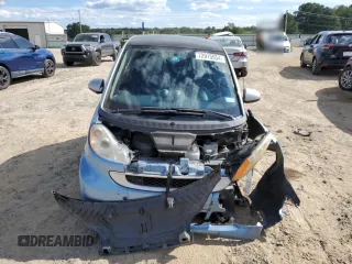 2011 Smart fortwo Pure with VIN WMEEJ3BA8BK429292, listed as a Copart auction lot 72915554 with 126,673 mi miles and Salvage title. Bid and sale history available at DreamBid. Image 5.