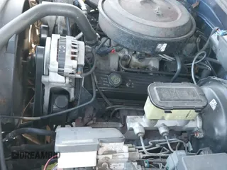 1995 GMC Yukon z VIN 3GKEK18K0SG503204, wystawiony jako IAAI lot #42943232 z przebiegiem 277 883 mil mil oraz . Historia ofert i sprzedaży dostępna na DreamBid. Obrazek 19.