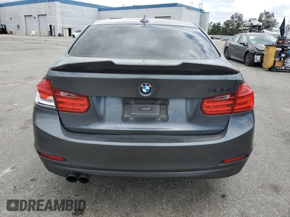 2015 BMW 3 Series 328i z VIN WBA3C1C59FK122223, wystawiony jako Copart lot #56991615 z przebiegiem 83 519 mil mil oraz Szkoda całkowita • Salvage title. Historia ofert i sprzedaży dostępna na DreamBid. Obrazek 6.
