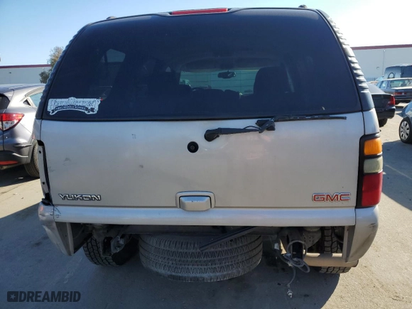2005 GMC Yukon SLT with VIN 1GKEC13V55J110932, listed as a Copart auction lot 88718065 with 260,369 mi miles and Salvage Title. Bid and sale history available at carsss.com. Image 6.