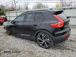 2021 Volvo XC40 R-Design with VIN YV4162UM0M2424488, listed as a Copart auction lot 51258465 with 39,270 mi miles and Salvage Title. Bid and sale history available at carsss.com. Image 2.
