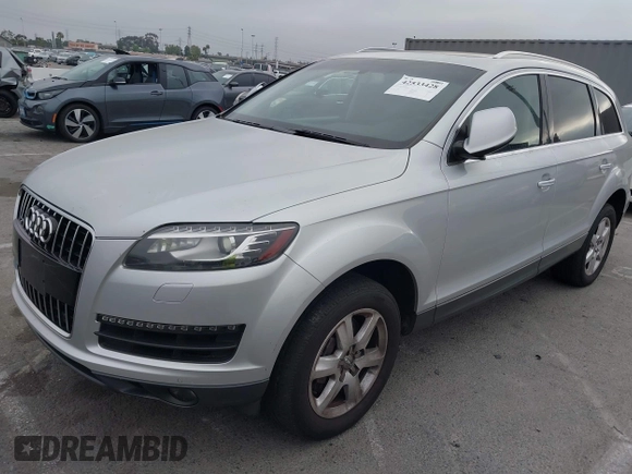 2014 Audi Q7 Premium Plus with VIN WA1LGAFE2ED017135, listed as a IAAI auction lot 42533428 with 142,132 mi miles and . Bid and sale history available at DreamBid. Image 17.