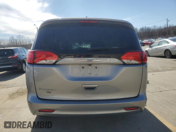 2017 Chrysler Pacifica Touring with VIN 2C4RC1DG2HR676477, listed as a Copart auction lot 49493855 with 35,482 mi miles and Salvage Title. Bid and sale history available at DreamBid. Image 6.
