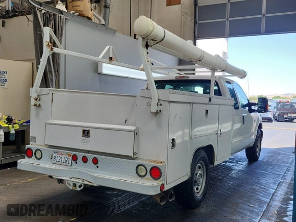 2015 Ford F-250 XLT with VIN 1FT7X2AT2FEB61007, listed as a IAAI auction lot 42663794 with 303,185 mi miles and . Bid and sale history available at DreamBid. Image 48.
