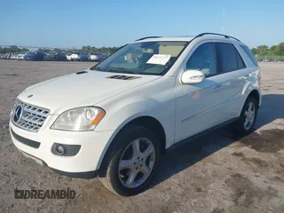2008 Mercedes-Benz M 350 with VIN 4JGBB86E78A339747, listed as a IAAI auction lot 42133297 with 201,280 mi miles and . Bid and sale history available at DreamBid. Image 2.