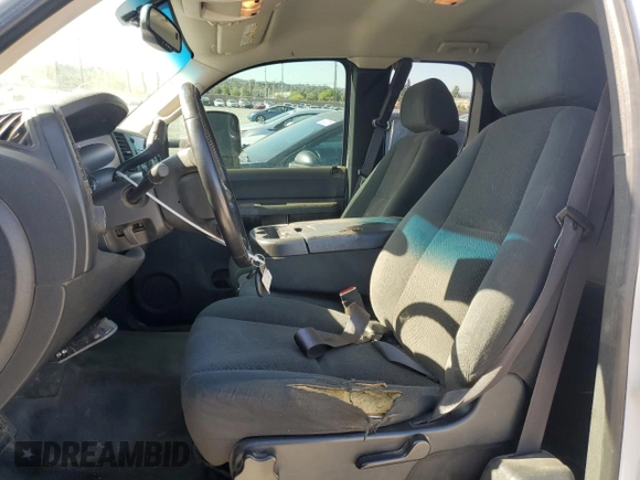 2007 Chevrolet Silverado 1500 with VIN 1GBHC39657E597358, listed as a Copart auction lot 52408105 with 379,668 mi miles and Salvage Title. Bid and sale history available at DreamBid. Image 7.