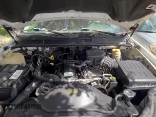 2004 Jeep Grand Cherokee Laredo with VIN 1J4GX48S44C111978, listed as a Copart auction lot 86322965 with 331,946 mi miles and Clean title. Bid and sale history available at DreamBid. Image 11.