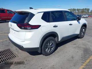 2024 Nissan Rogue S z VIN 5N1BT3AA9RC746379, wystawiony jako IAAI lot #41708183 z przebiegiem 3 796 mil mil oraz . Historia ofert i sprzedaży dostępna na DreamBid. Obrazek 4.