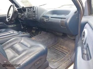 1996 Chevrolet Tahoe with VIN 1GNEK13R9TJ409605, listed as a IAAI auction lot 41467333 with 209,356 mi miles. Bid and sale history available at carsss.com. Image 5.