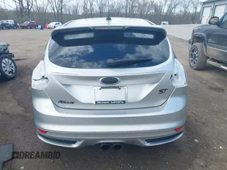 2014 Ford Focus ST z VIN 1FADP3L96EL413447, wystawiony jako IAAI lot #41887304 z przebiegiem 99 448 mil mil oraz . Historia ofert i sprzedaży dostępna na DreamBid. Obrazek 15.