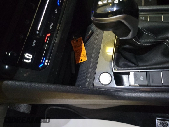 2023 Volkswagen Tiguan SE z VIN 3VV2B7AX8PM058650, wystawiony jako IAAI lot #42801702 z przebiegiem 39 472 mil mil oraz . Historia ofert i sprzedaży dostępna na DreamBid. Obrazek 24.
