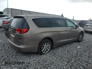 2017 Chrysler Pacifica Touring with VIN 2C4RC1DG7HR747382, listed as a Copart auction lot 61635915 with 188,495 mi miles and Salvage title. Bid and sale history available at DreamBid. Image 3.