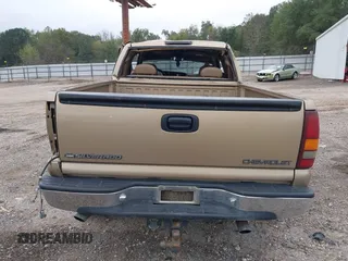 2000 Chevrolet Silverado 1500 LS with VIN 2GCEK19T3Y1308251, listed as a IAAI auction lot 40804829 with 407,782 mi miles. Bid and sale history available at carsss.com. Image 8.