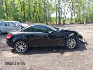 2005 Mercedes-Benz SLK 230/320 z VIN WDBWK56F15F036103, wystawiony jako IAAI lot #42108428 z przebiegiem 79 040 mil mil oraz . Historia ofert i sprzedaży dostępna na DreamBid. Obrazek 13.