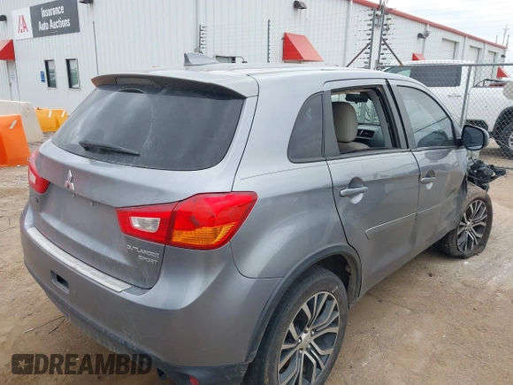 2017 Mitsubishi Outlander ES z VIN JA4AP3AU8HZ003359, wystawiony jako IAAI lot #42386328 z przebiegiem 204 839 mil mil oraz . Historia ofert i sprzedaży dostępna na DreamBid. Obrazek 4.
