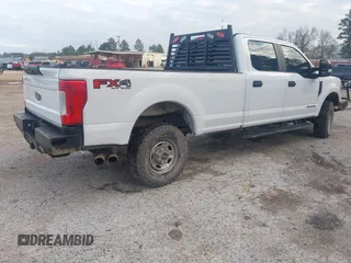 2018 Ford Super Duty F-250 SRW XL with VIN 1FT7W2BT8JEB42178, listed as a IAAI auction lot 41205643 with 196,238 mi miles. Bid and sale history available at carsss.com. Image 4.