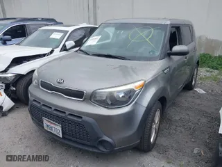 2015 Kia Soul with VIN KNDJN2A28F7144543, listed as a IAAI auction lot 41953531 with 154,296 mi miles. Bid and sale history available at carsss.com. Image 2.