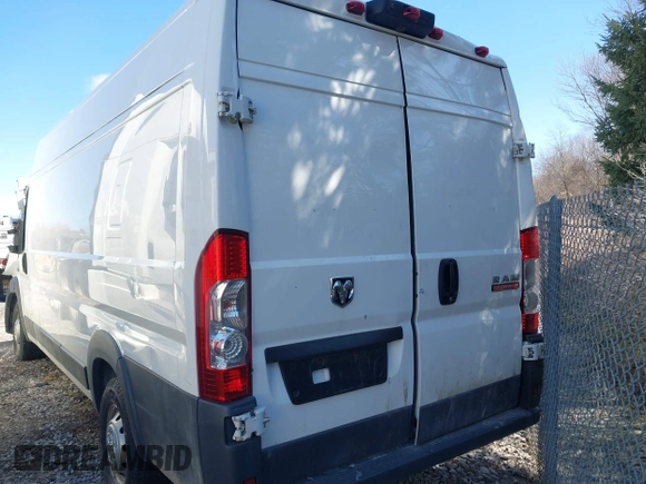 2018 Ram ProMaster Cargo with VIN 3C6URVJG6JE141767, listed as a IAAI auction lot 41533451 with 92,184 mi miles. Bid and sale history available at carsss.com. Image 17.
