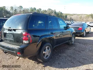 2008 Chevrolet TrailBlazer LT w/1LT with VIN 1GNDS13S282146454, listed as a IAAI auction lot 41236241 with 358,480 mi miles. Bid and sale history available at carsss.com. Image 4.