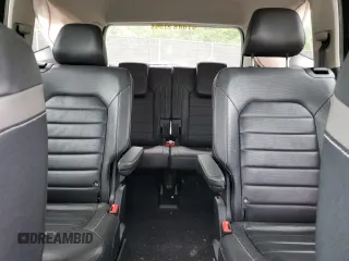 2021 Volkswagen Atlas SEL Premium z VIN 1V2TR2CA2MC513384, wystawiony jako Copart lot #56565305 z przebiegiem 61 815 mil mil oraz Szkoda całkowita • Salvage title. Historia ofert i sprzedaży dostępna na DreamBid. Obrazek 10.