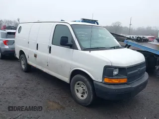 2009 Chevrolet Express Cargo Van with VIN 1GCGG25C491124613, listed as a IAAI auction lot 41933166 with 238,409 mi miles. Bid and sale history available at carsss.com. Image 1.