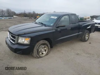 2010 Dodge Dakota z VIN 1D7CW2BK3AS110848, wystawiony jako Copart lot #52712865 z przebiegiem 79 742 mil mil oraz Szkoda całkowita • Salvage title. Historia ofert i sprzedaży dostępna na DreamBid. Obrazek 1.