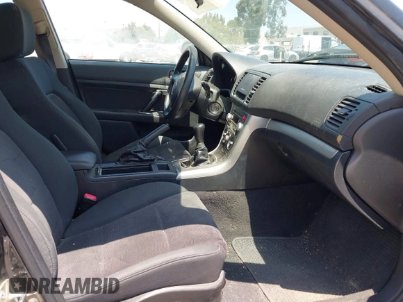 2008 Subaru Outback z VIN 4S4BP60C986356498, wystawiony jako IAAI lot #42451061 z przebiegiem 175 961 mil mil oraz . Historia ofert i sprzedaży dostępna na DreamBid. Obrazek 5.