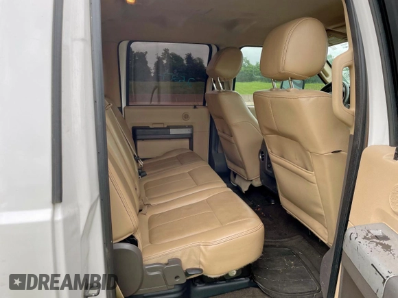 2014 Ford F-350 XLT with VIN 1FT8W3BT3EEB76108, listed as a Copart auction lot 63133865 with 261,799 mi miles and Clean title. Bid and sale history available at DreamBid. Image 6.