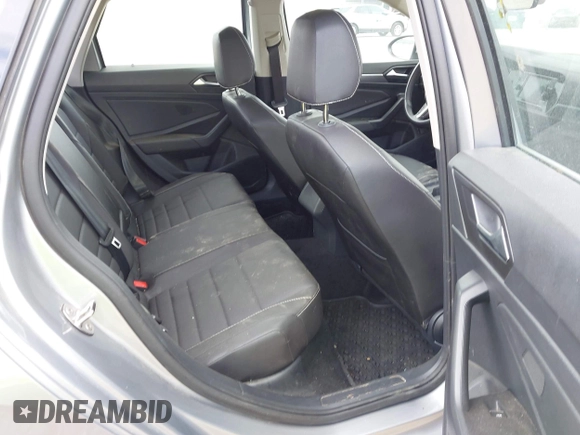 2024 Volkswagen Jetta SE z VIN 3VW7M7BU9RM012652, wystawiony jako IAAI lot #41911472 z przebiegiem 47 151 mil mil oraz . Historia ofert i sprzedaży dostępna na DreamBid. Obrazek 8.