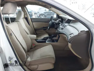 2008 Honda Accord LX z VIN 1HGCP26318A106812, wystawiony jako IAAI lot #41741788 z przebiegiem 117 140 mil mil oraz . Historia ofert i sprzedaży dostępna na DreamBid. Obrazek 5.