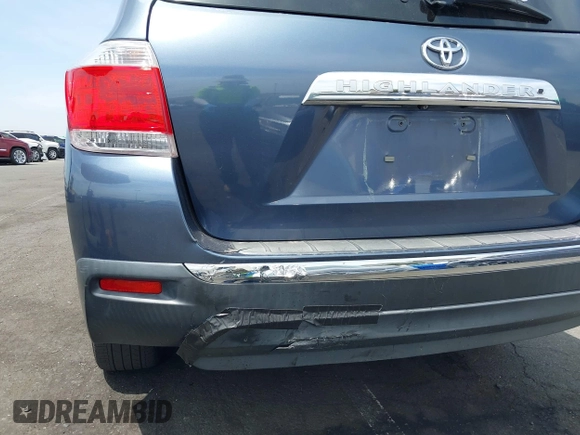 2012 Toyota Highlander Limited с VIN 5TDYK3EH5CS071855, выставлен на аукционе IAAI как лот 42141212 с пробегом 135 488 миль миль и . История ставок и продаж доступна на DreamBid. Изображение 6.