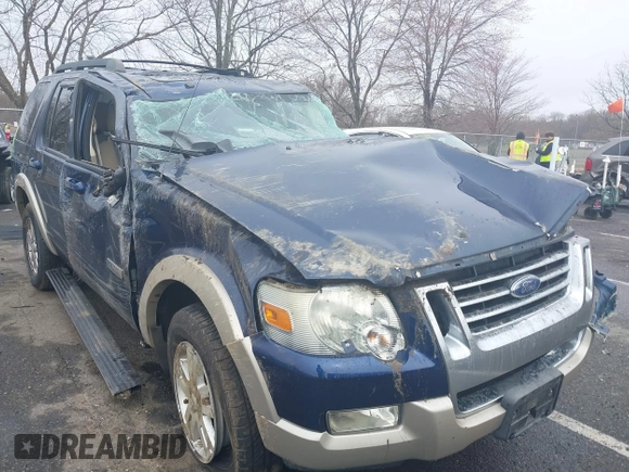 2008 Ford Explorer Eddie Bauer with VIN 1FMEU74E28UA46583, listed as a IAAI auction lot 41846150 with 208,345 mi miles. Bid and sale history available at carsss.com. Image 1.