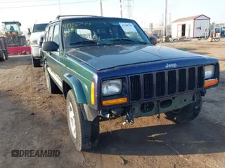 2001 Jeep Cherokee Sport with VIN 1J4FF48S31L533685, listed as a IAAI auction lot 41788744 with 285,904 mi miles. Bid and sale history available at carsss.com. Image 1.