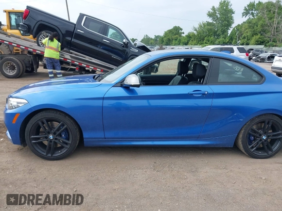 2018 BMW 2 Series M240i with VIN WBA2J5C55JVB27907, listed as a IAAI auction lot 42706522 with 39,097 mi miles and . Bid and sale history available at DreamBid. Image 14.