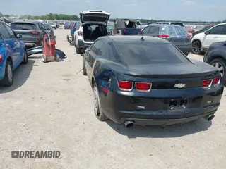 2012 Chevrolet Camaro 1LT z VIN 2G1FB1E30C9198434, wystawiony jako IAAI lot #42049821 z przebiegiem 180 813 mil mil oraz . Historia ofert i sprzedaży dostępna na DreamBid. Obrazek 3.