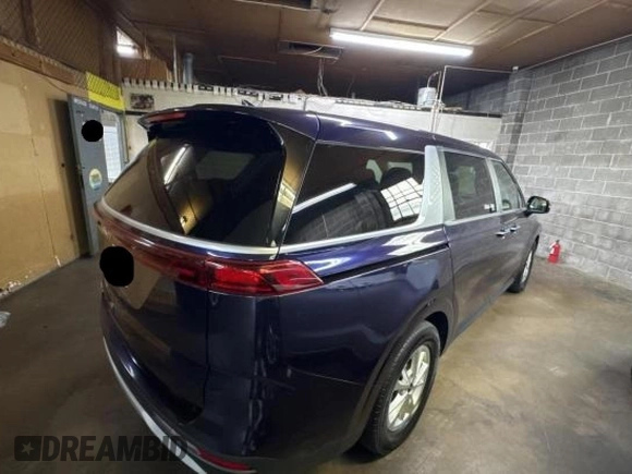 2022 Kia Carnival LXS with VIN KNDNB4H33N6146144, listed as a Copart auction lot 79346994 with 119,547 mi miles and Clean Title. Bid and sale history available at carsss.com. Image 4.