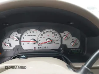 2002 Mercury Mountaineer Convenience z VIN 4M2ZU86W12ZJ35003, wystawiony jako IAAI lot #41193635 z przebiegiem 168 601 mil mil oraz . Historia ofert i sprzedaży dostępna na DreamBid. Obrazek 7.