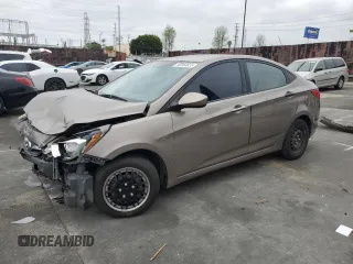 2012 Hyundai Accent GLS z VIN KMHCT4AE9CU187186, wystawiony jako Copart lot #50364835 z przebiegiem 85 638 mil mil oraz Szkody całkowita. Historia ofert i sprzedaży dostępna na DreamBid. Obrazek 1.
