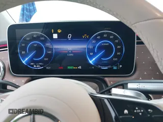 2023 Mercedes-Benz EQS 450+ z VIN 4JGDM2DB2PA024555, wystawiony jako IAAI lot #41522294 z przebiegiem 11 093 mil mil oraz . Historia ofert i sprzedaży dostępna na DreamBid. Obrazek 19.