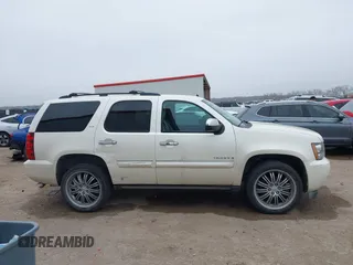 2008 Chevrolet Tahoe LTZ z VIN 1GNFK13018R177922, wystawiony jako IAAI lot #41526809 z przebiegiem 226 636 mil mil oraz . Historia ofert i sprzedaży dostępna na DreamBid. Obrazek 13.