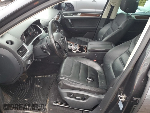 2015 Volkswagen Touareg Sport with VIN WVGEF9BP0FD003335, listed as a Copart auction lot 85151024 with 159,336 mi miles and Clean title. Bid and sale history available at DreamBid. Image 7.