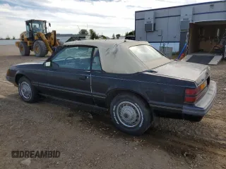 1983 Ford Mustang z VIN 1FABP2731DF221003, wystawiony jako Copart lot #72043544 z przebiegiem 20 777 mil mil oraz Szkoda całkowita • Salvage title. Historia ofert i sprzedaży dostępna na DreamBid. Obrazek 2.
