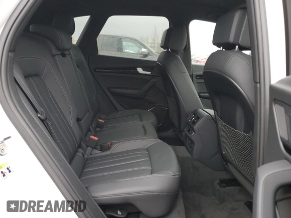 2024 Audi Q5 Komfort with VIN WA1AAAFY4R2124076, listed as a Copart auction lot 84029874 with 66 mi miles and Non Repairable. Bid and sale history available at carsss.com. Image 11.