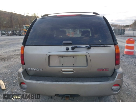 2002 GMC Envoy SLT with VIN 1GKDT13S222118249, listed as a IAAI auction lot 40798021 with 1 mi miles. Bid and sale history available at carsss.com. Image 16.