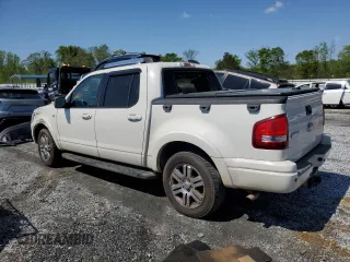 2008 Ford Explorer Sport Trac Limited z VIN 1FMEU33808UB33712, wystawiony jako Copart lot #52367655 z przebiegiem 173 433 mil mil oraz Czysty tytuł • Clean title. Historia ofert i sprzedaży dostępna na DreamBid. Obrazek 2.