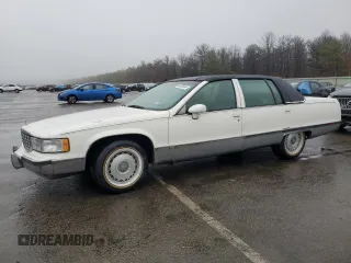 1994 Cadillac Fleetwood z VIN 1G6DW52PXRR717413, wystawiony jako Copart lot #84355464 z przebiegiem 143 507 mil mil oraz Tytuł czysty. Historia ofert i sprzedaży dostępna na DreamBid. Obrazek 1.